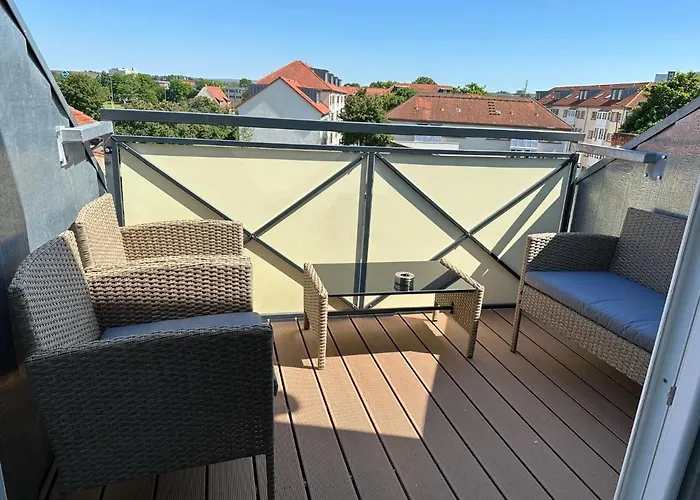 Gemuetliche Neurenovierte Dachgeschosswohnung