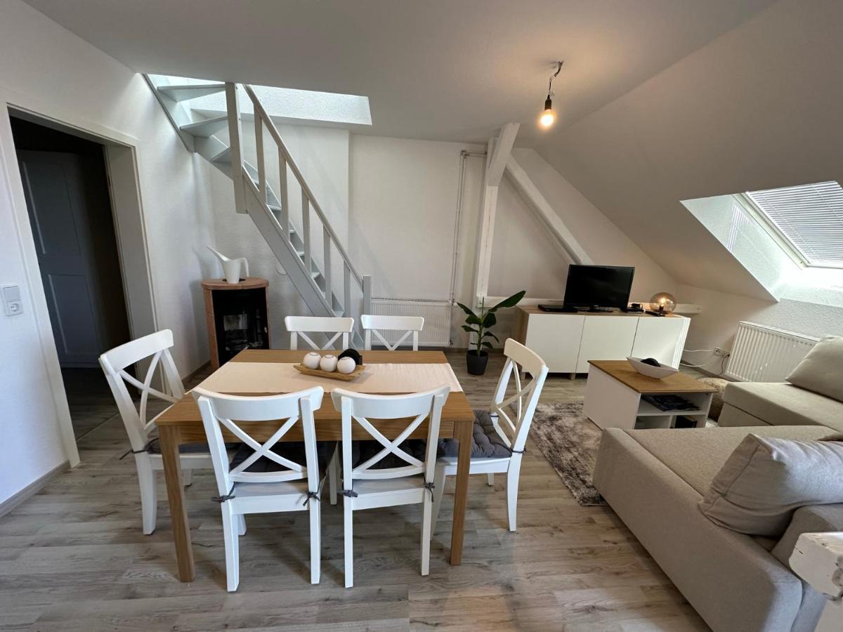 Apartment Gemuetliche Neurenovierte Dachgeschosswohnung