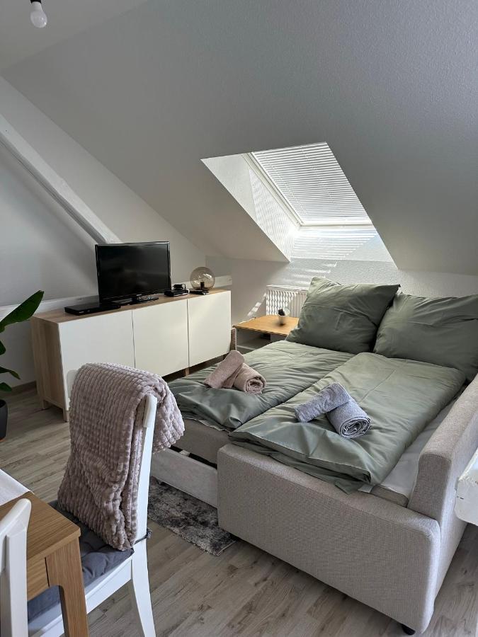 Apartment Gemuetliche Neurenovierte Dachgeschosswohnung *