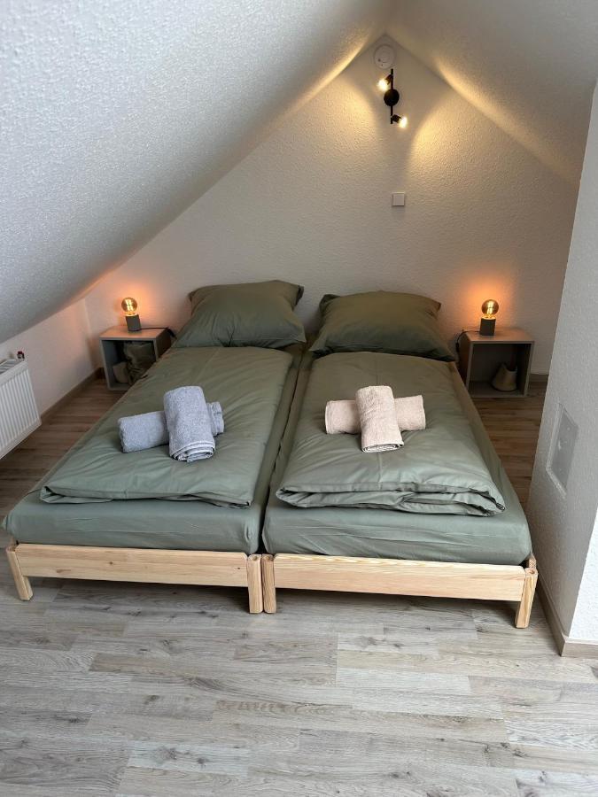 Gemuetliche Neurenovierte Dachgeschosswohnung *