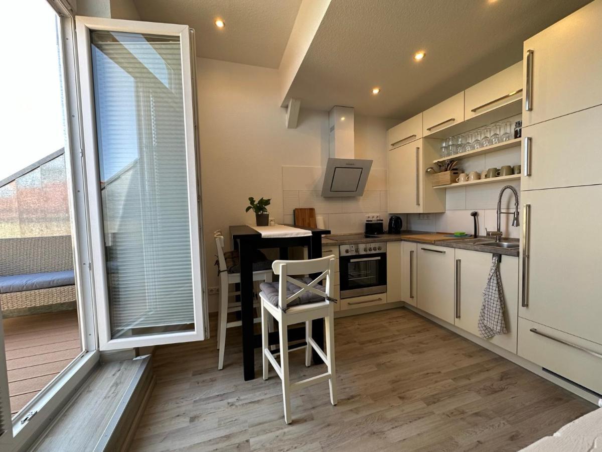 Apartment Gemuetliche Neurenovierte Dachgeschosswohnung *